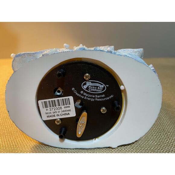 The San Francisco Music Box Company “Cold Nose Warm Hearts” Snowman Music Box, - Picture 7 of 8